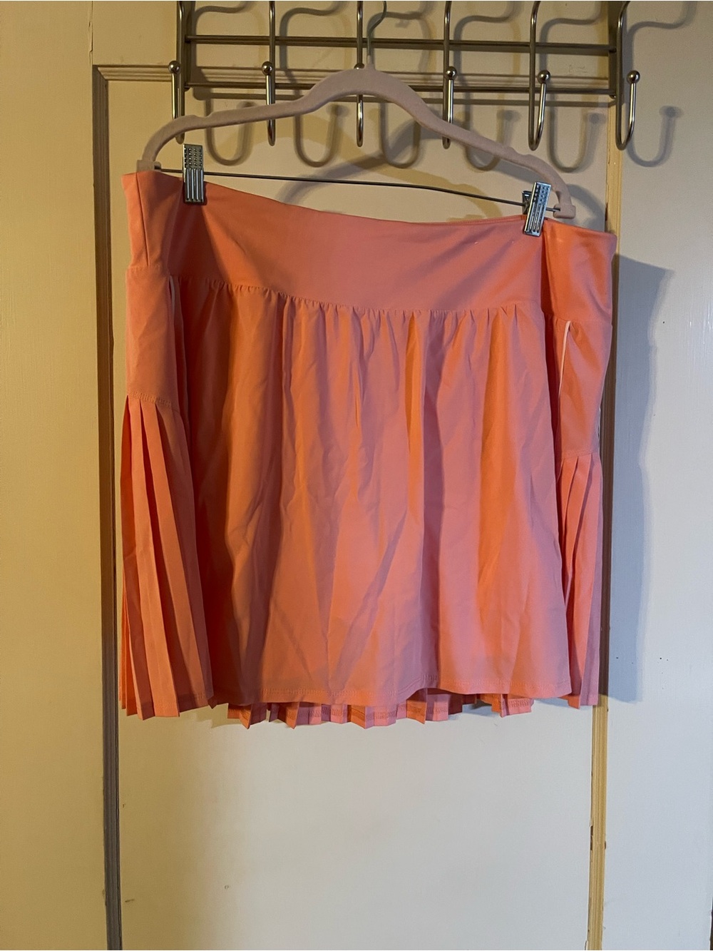Xersion Coral Pleated Skort
